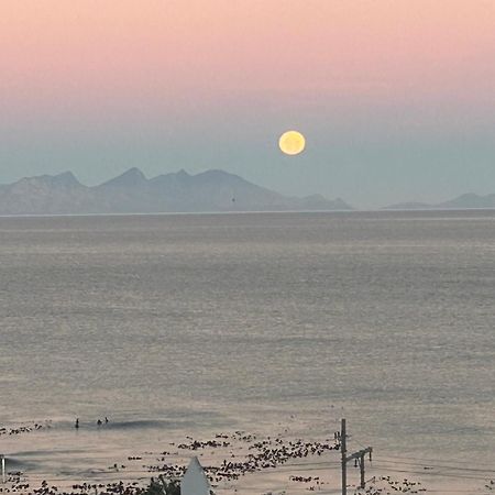Appartamento Whalehaven Kalk Bay Esterno foto