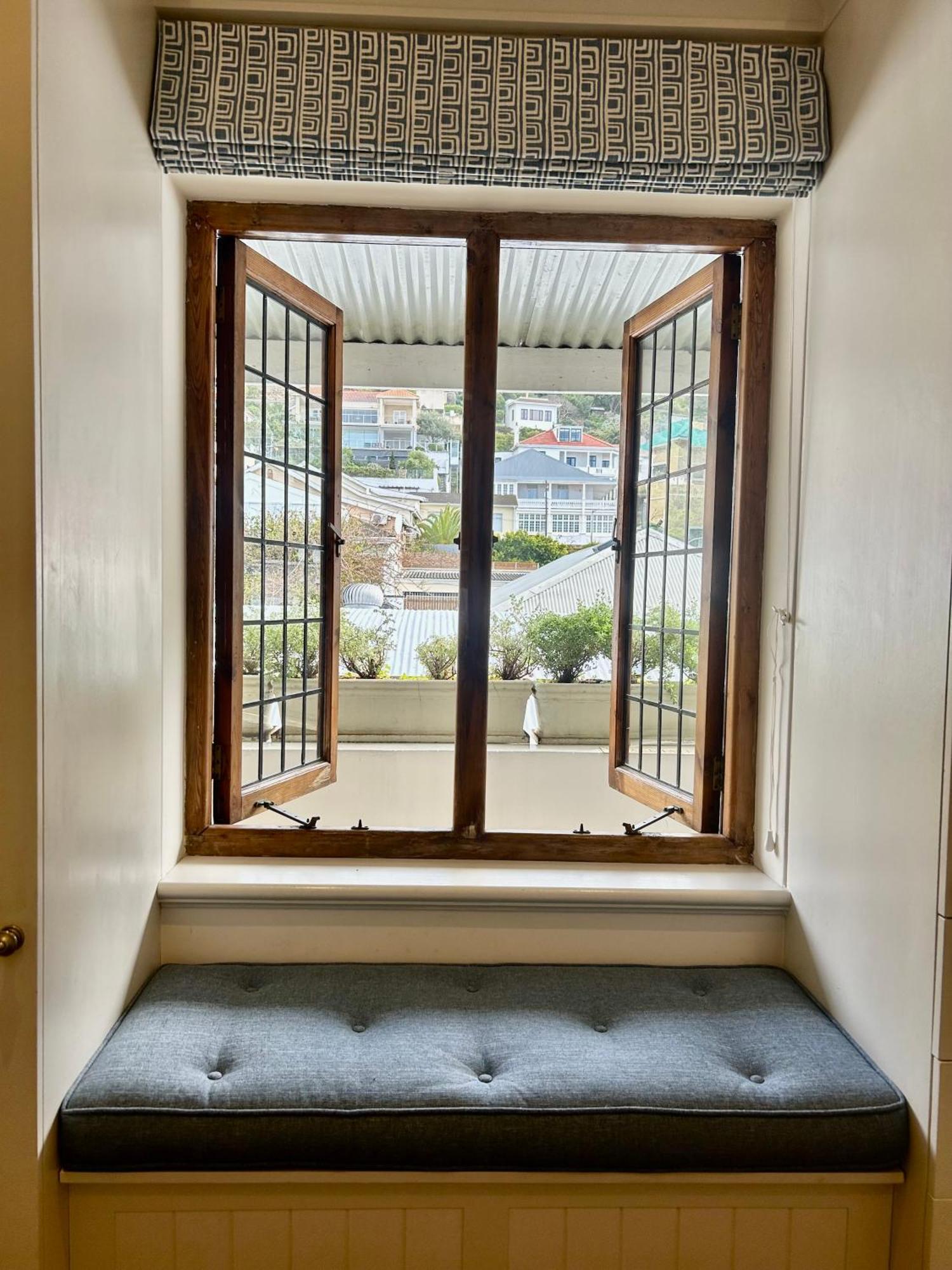 Appartamento Whalehaven Kalk Bay Esterno foto