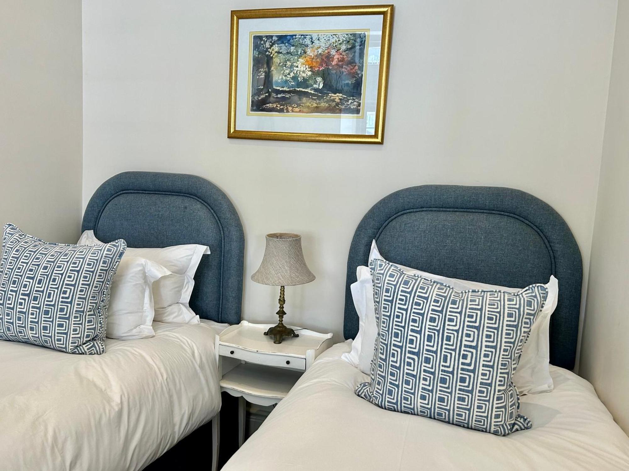 Appartamento Whalehaven Kalk Bay Esterno foto