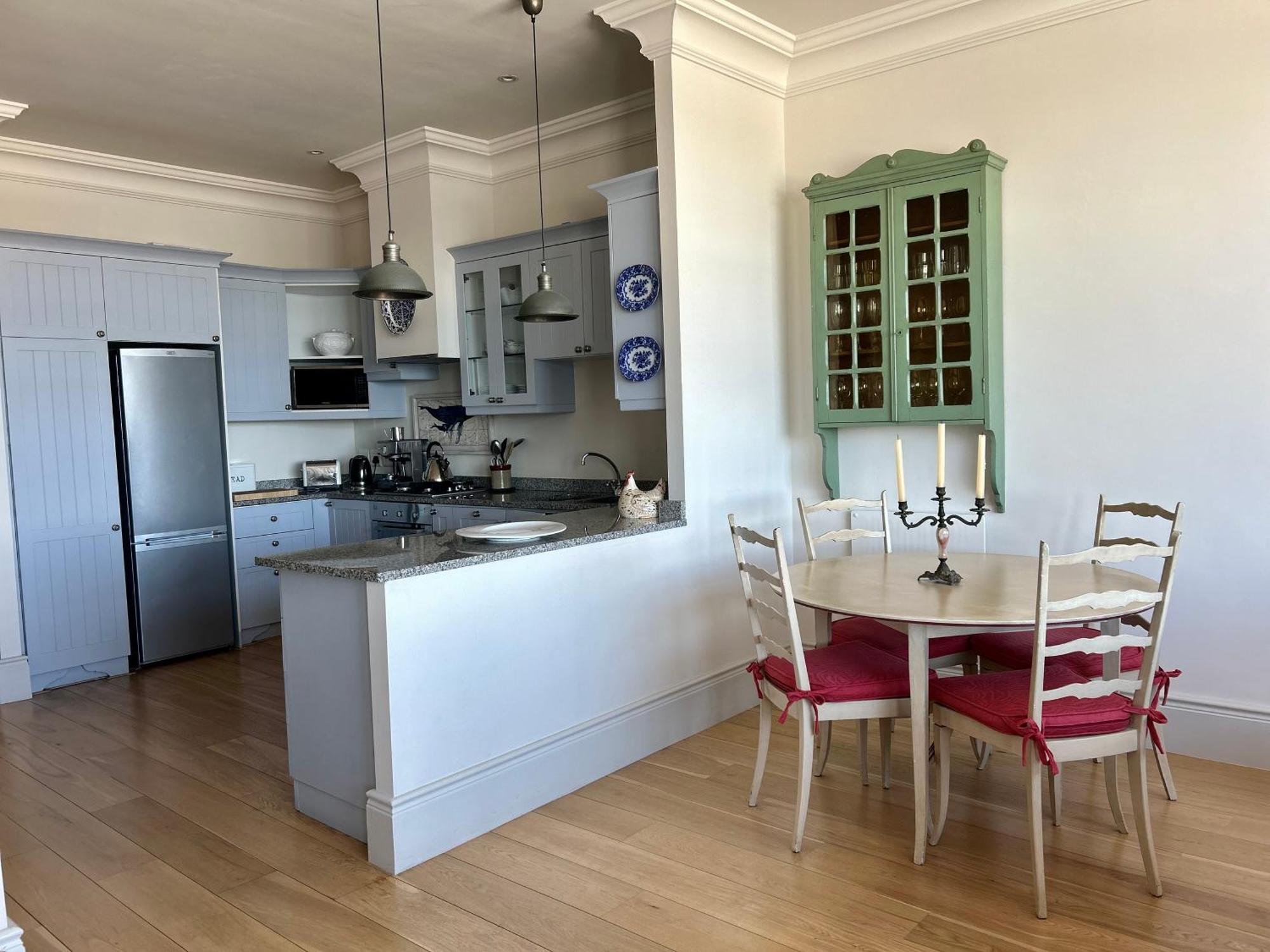 Appartamento Whalehaven Kalk Bay Esterno foto