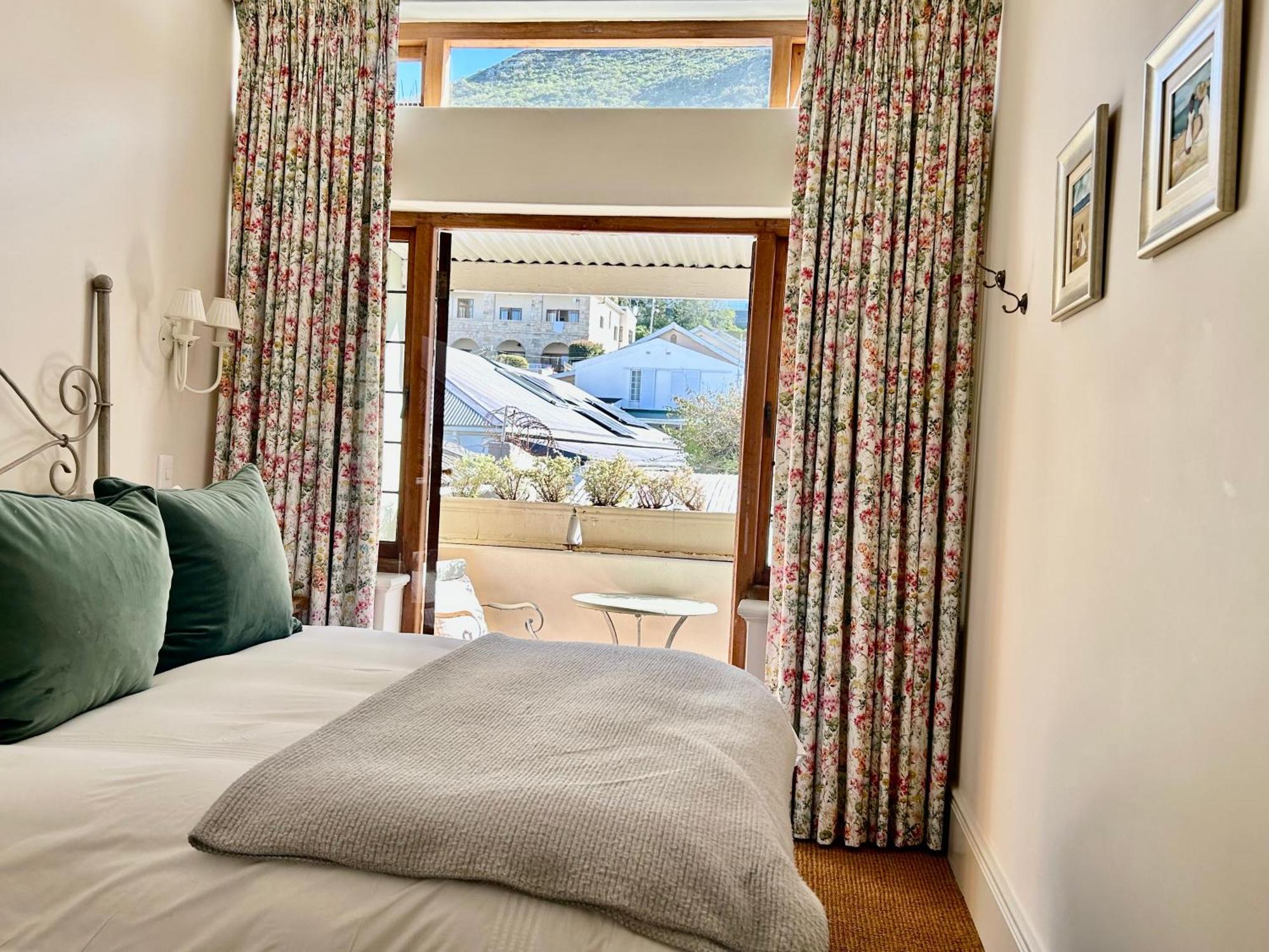 Appartamento Whalehaven Kalk Bay Esterno foto